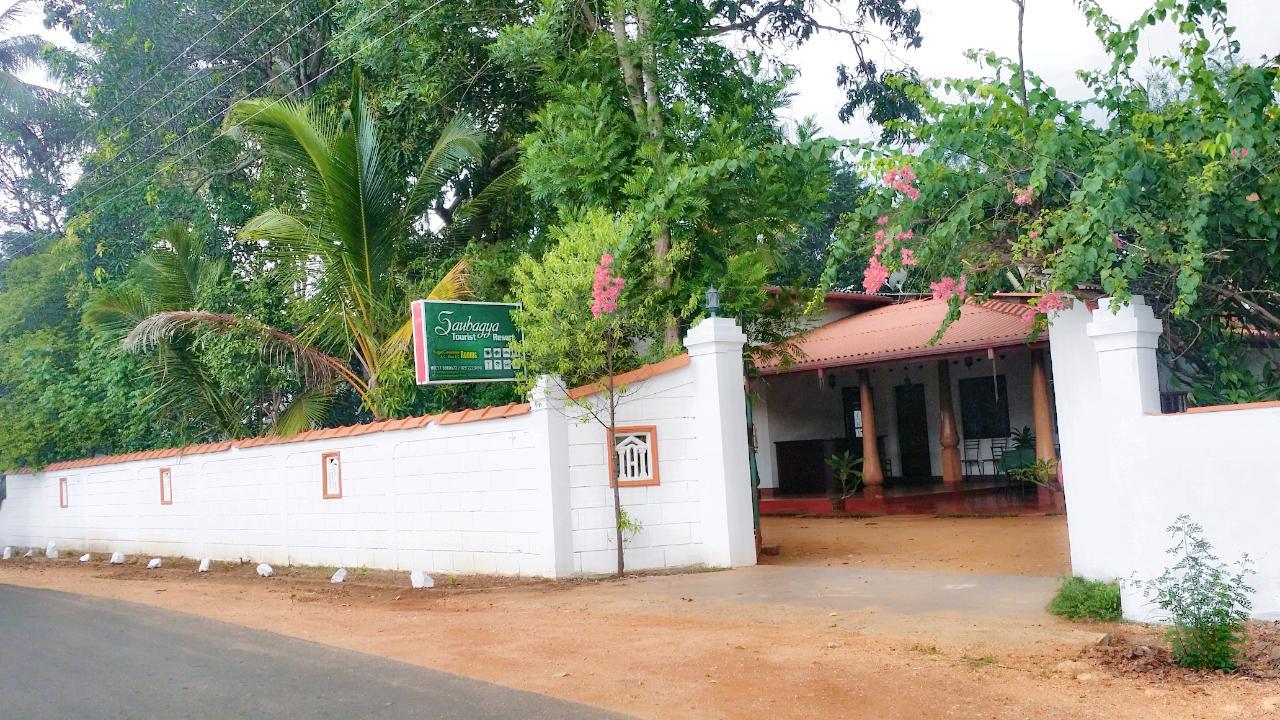 Saubagya Inn Anuradhapura Luaran gambar