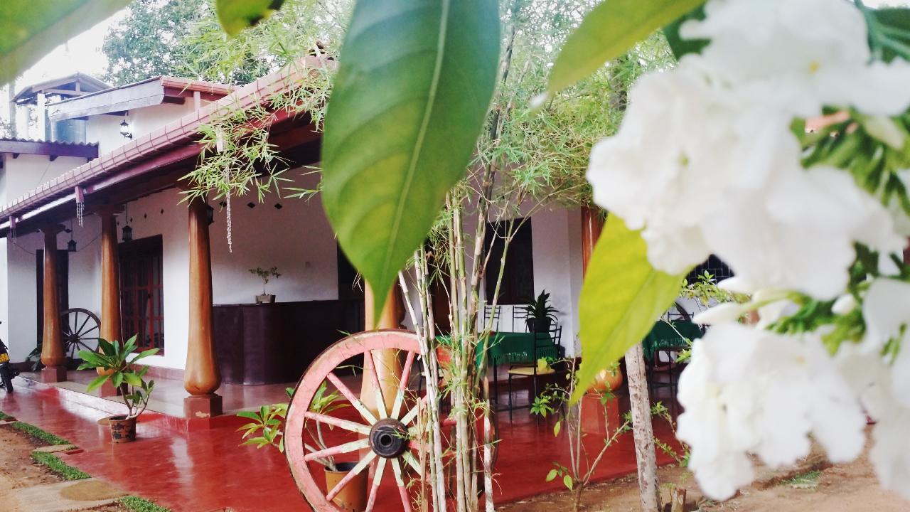 Saubagya Inn Anuradhapura Luaran gambar